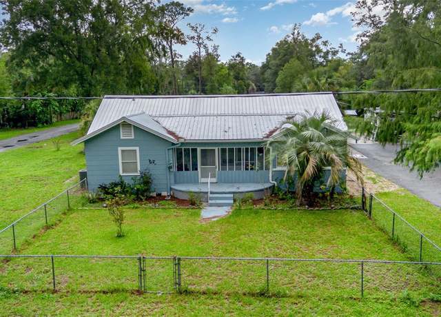 Property at 323 NW 25th St, Ocala, FL 34475, 3 beds, 2 baths