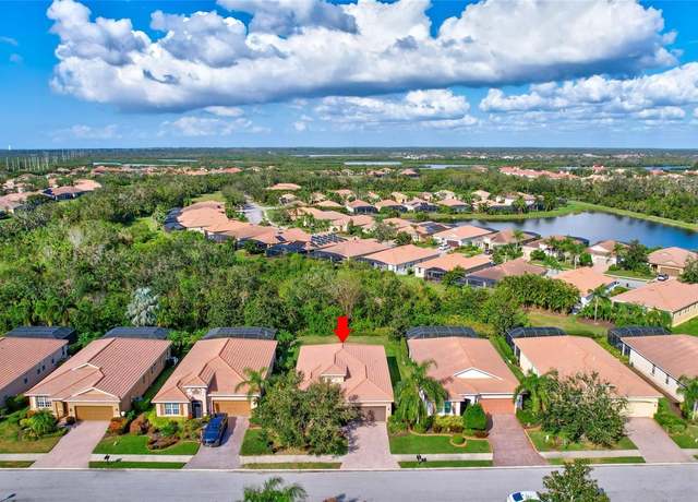 Property at 9019 Heritage Sound Dr, Bradenton, FL 34212, 3 beds, 2 baths