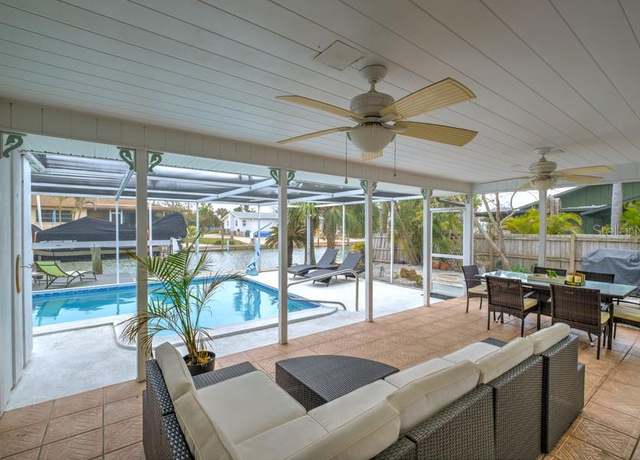 Property at 552 Juan Anasco Dr, Longboat Key, FL 34228, 3 beds, 3.5 baths