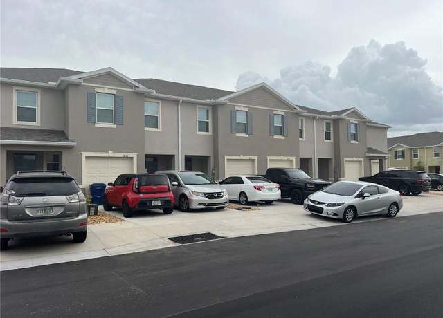 Property at 1026 Lido Dr, Howey In The Hills, FL 34737, 3 beds, 2.5 baths