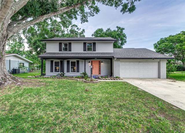 Property at 1305 Avenue S NW, Winter Haven, FL 33881, 4 beds, 3 baths