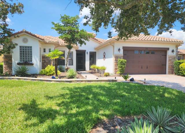 Property at 890 Bella Viana Rd, Kissimmee, FL 34759, 2 beds, 2.5 baths