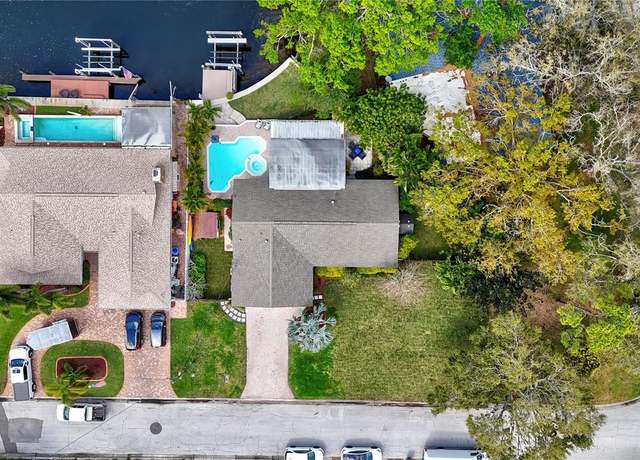 Property at 1389 47th Ave NE, St Petersburg, FL 33703, 3 beds, 2 baths