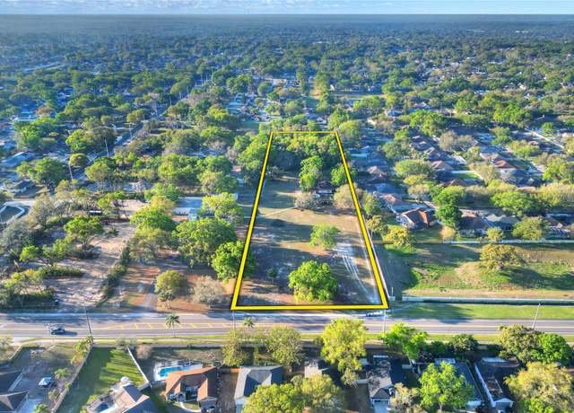 Property at 4207 E Lumsden Rd, Valrico, FL 33594