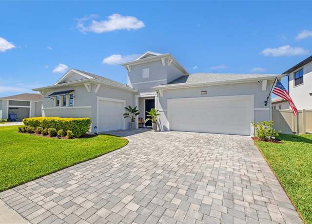 Property at 8919 Drummer Plank Dr, Wesley Chapel, FL 33545, 4 beds, 3.5 baths