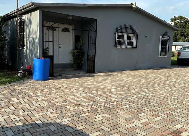 Property at 1326 NE Forrest Ave, Arcadia, FL 34266, 4 beds, 2 baths