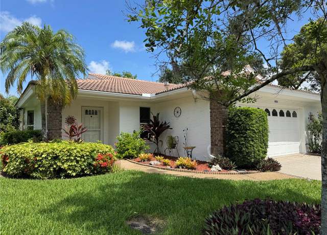 Property at 5638 Garden Lakes Palm, Bradenton, FL 34203, 2 beds, 2 baths