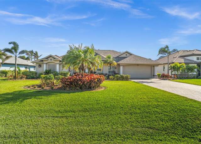 Property at 290 Rotonda Blvd E, Rotonda West, FL 33947, 3 beds, 2 baths