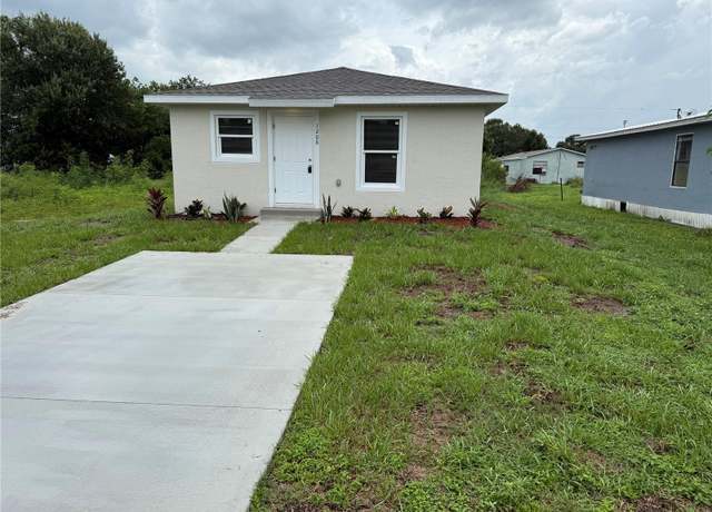 Property at 1208 SE Mills Ave, Arcadia, FL 34266, 3 beds, 2 baths
