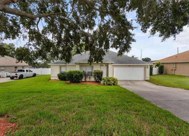 Property at 9839 Crenshaw Cir, Clermont, FL 34711, 3 beds, 2 baths