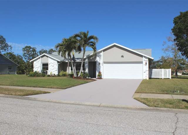 Property at 104 Woodingham Dr, Venice, FL 34292, 3 beds, 2 baths