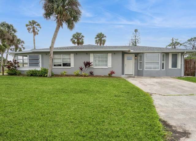 Property at 112 Rose St, Venice, FL 34293, 2 beds, 2 baths