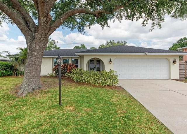 Property at 4415 Charing Cross Rd, Sarasota, FL 34241, 3 beds, 2 baths