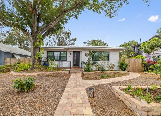 Property at 1926 Burlington Ave N, St Petersburg, FL 33713, 3 beds, 2 baths