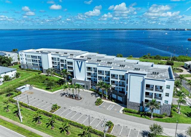 Property at 1425 Park Beach Cir #149, Punta Gorda, FL 33950, 2 beds, 2.5 baths