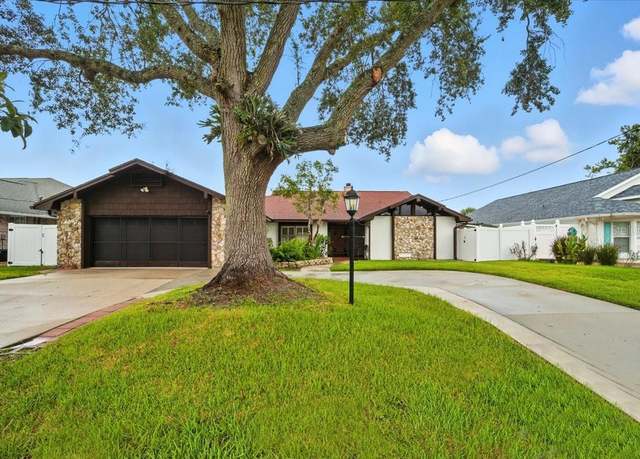 Property at 161 Florida Park Dr, Palm Coast, FL 32137, 3 beds, 2 baths
