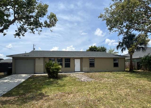 Property at 122 NW 2nd Ave, Cape Coral, FL 33993, 3 beds, 2 baths