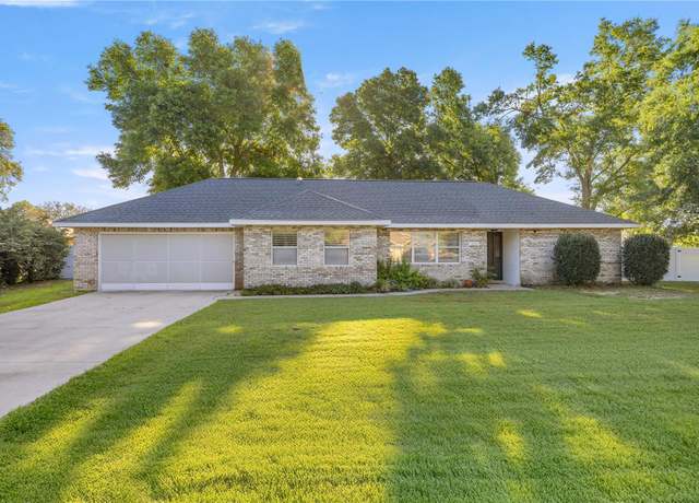 Property at 8215 SW 53rd Ct, Ocala, FL 34476, 2 beds, 2 baths