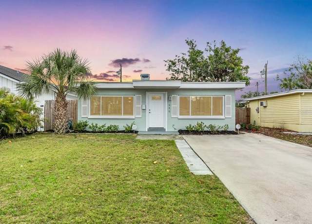 Property at 640 60th St S, St Petersburg, FL 33707, 3 beds, 2 baths
