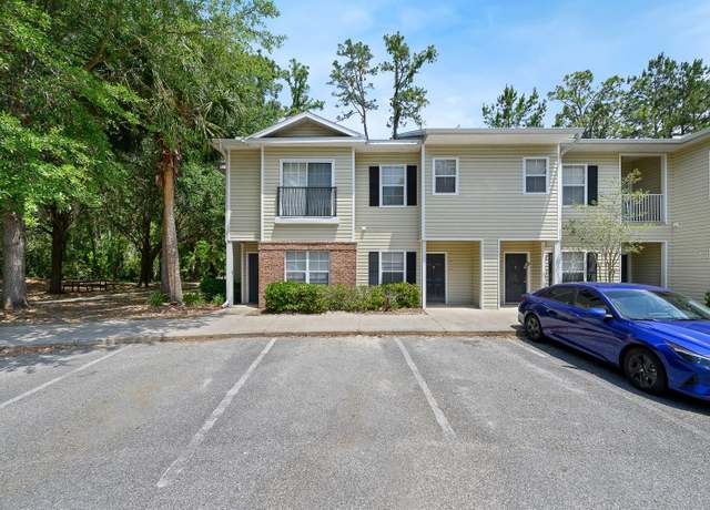 Property at 5062 NW 44th Ln #102, Gainesville, FL 32606, 2 beds, 2.5 baths