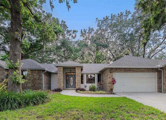 Property at 2838 Timber Knoll Dr, Valrico, FL 33596, 4 beds, 2.5 baths