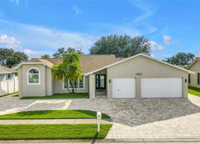 Property at 11622 Tradewinds Blvd, Largo, FL 33773, 3 beds, 2 baths