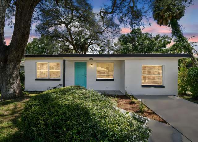 Property at 1932 W Saint John St, Tampa, FL 33607, 4 beds, 3 baths