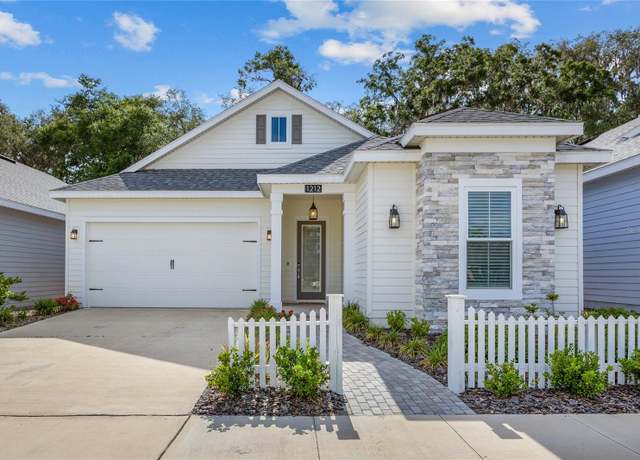 Property at 1212 NW 132nd Blvd, Newberry, FL 32669, 3 beds, 2 baths
