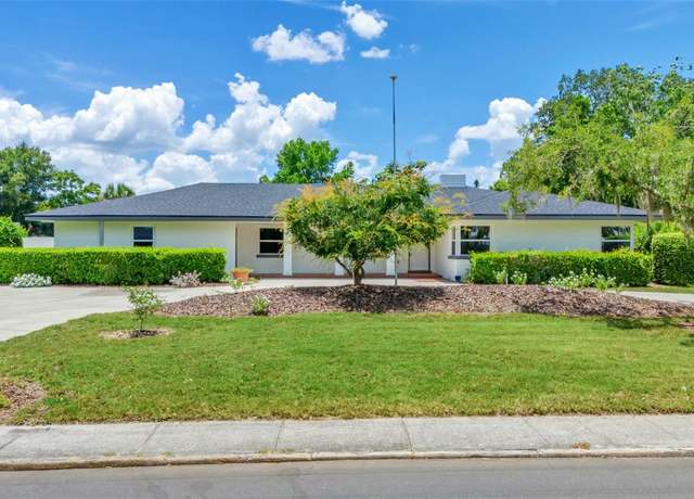 Property at 333 Lake Otis Dr SE, Winter Haven, FL 33880, 3 beds, 3 baths