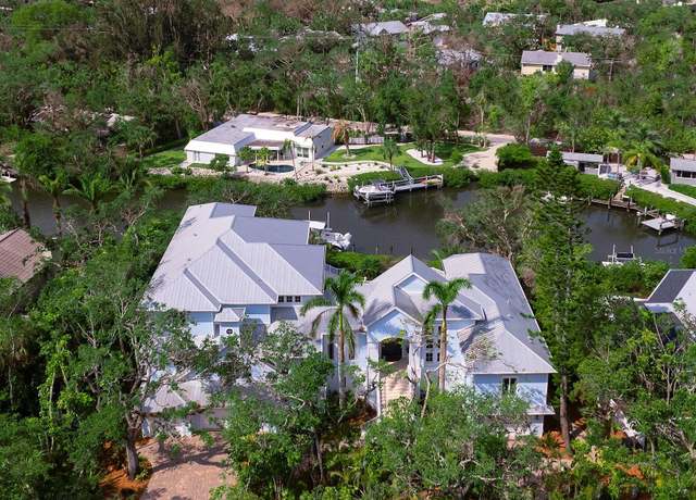 Property at 5132 Jungle Plum Rd, Sarasota, FL 34242, 5 beds, 6 baths