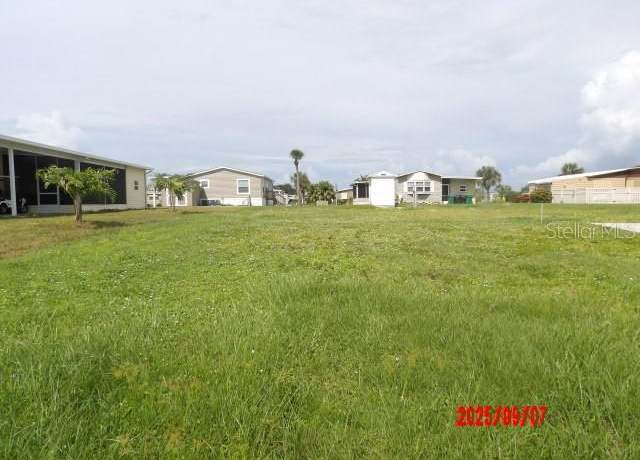 Property at 1346 Blue Heron Dr, Englewood, FL 34224