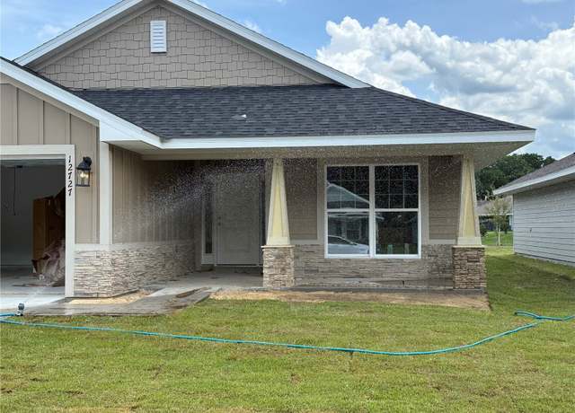 Property at 12727 NW 162nd Dr, Alachua, FL 32615, 4 beds, 2 baths
