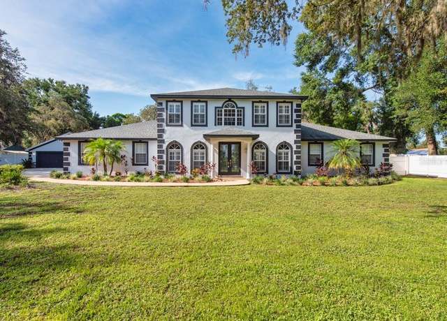 Property at 5305 Lenoir Ct, Plant City, FL 33566, 4 beds, 3.5 baths