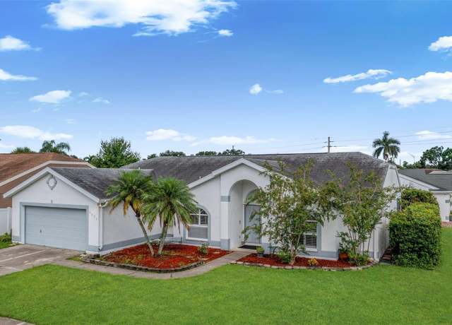 Property at 4033 Dover Dr E, Bradenton, FL 34203, 3 beds, 2 baths