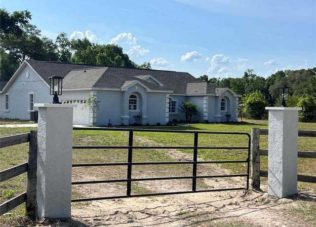 Property at 13430 NE 30th Ct, Anthony, FL 32617, 4 beds, 3 baths
