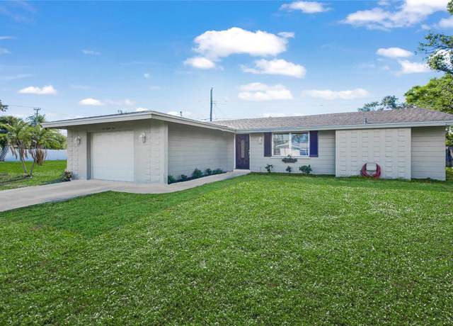 Property at 584 Beverly Rd, Venice, FL 34293, 2 beds, 2 baths