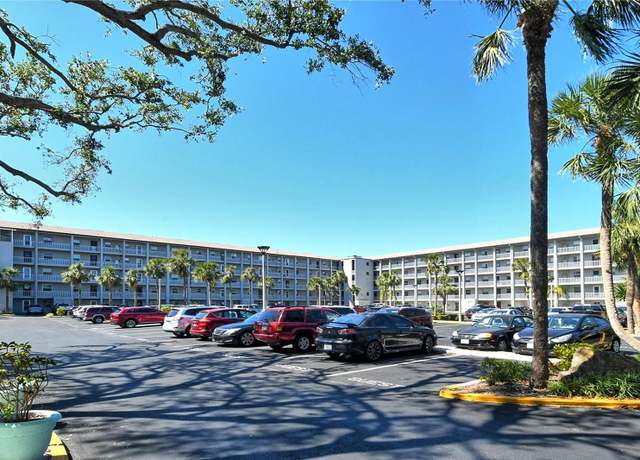 Property at 3108 Lake Bayshore Dr #211, Bradenton, FL 34205, 2 beds, 2 baths