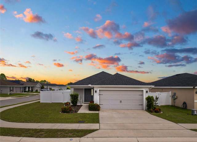 Property at 304 Bandon Dunes Loop, Davenport, FL 33837, 3 beds, 2 baths