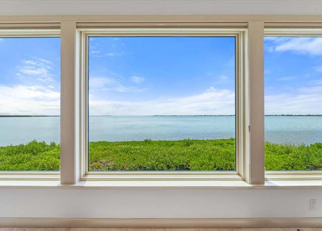 Property at 24 Tidy Island Blvd #24, Bradenton, FL 34210, 3 beds, 2.5 baths