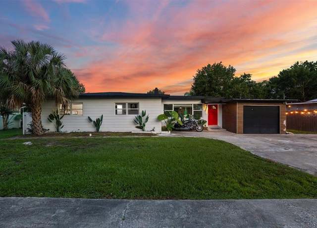 Property at 8120 Gondola Dr, Orlando, FL 32809, 4 beds, 3 baths