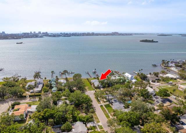 Property at 1748 Sunset Dr, Clearwater, FL 33755, 2 beds, 1.5 baths