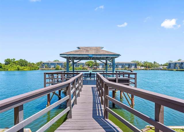 Property at 11485 Oakhurst Rd #312, Largo, FL 33774, 2 beds, 2 baths
