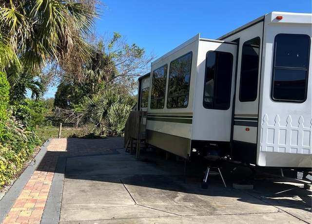 Property at 7950 State Road 78 W #36, Okeechobee, FL 34974, 1 bed, 1 bath