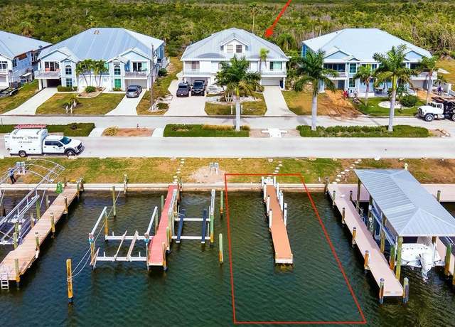 Property at 12130 Siesta Dr, Fort Myers Beach, FL 33931, 3 beds, 3.5 baths
