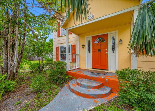Property at 1943 36th Ave N, St Petersburg, FL 33713, 2 beds, 1 bath