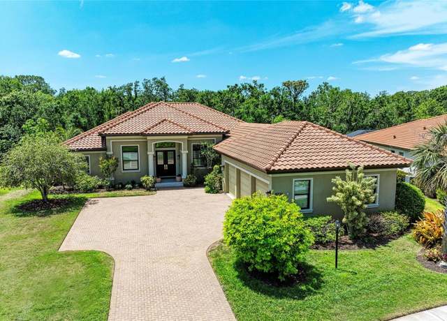 Property at 9734 Carnoustie Pl, Bradenton, FL 34211, 3 beds, 4 baths