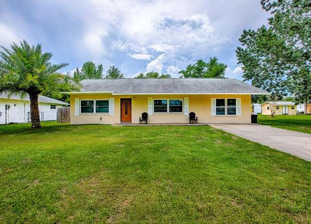 Property at 11888 SE 71st Avenue Rd, Belleview, FL 34420, 2 beds, 2 baths
