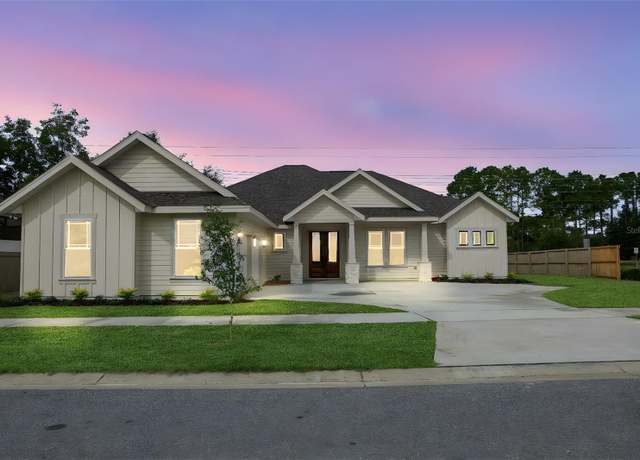 Property at 1124 SW 120th Dr, Gainesville, FL 32607, 4 beds, 3 baths