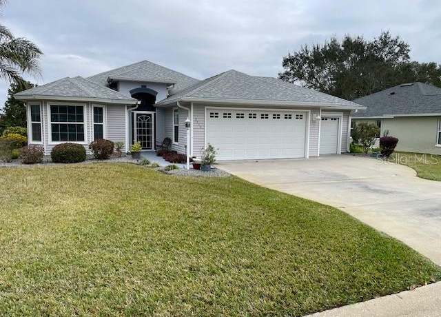Property at 3015 Oakhill Dr, Avon Park, FL 33825, 2 beds, 2.5 baths