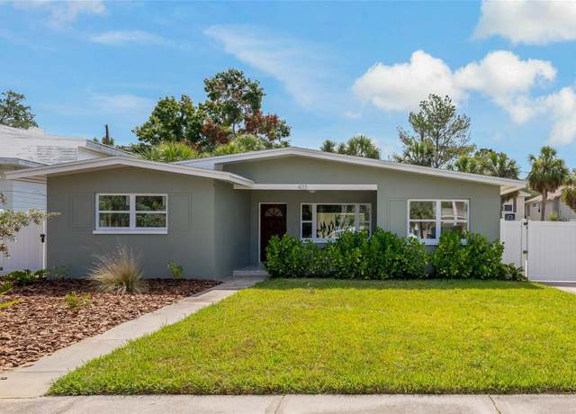 Property at 433 Pineapple St, Tarpon Springs, FL 34689, 3 beds, 2.5 baths